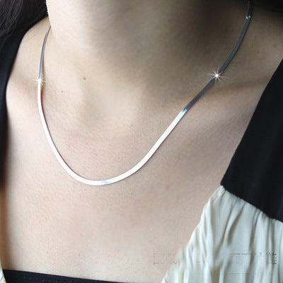 Temperament silver short clavicle blade flat snake bone chain