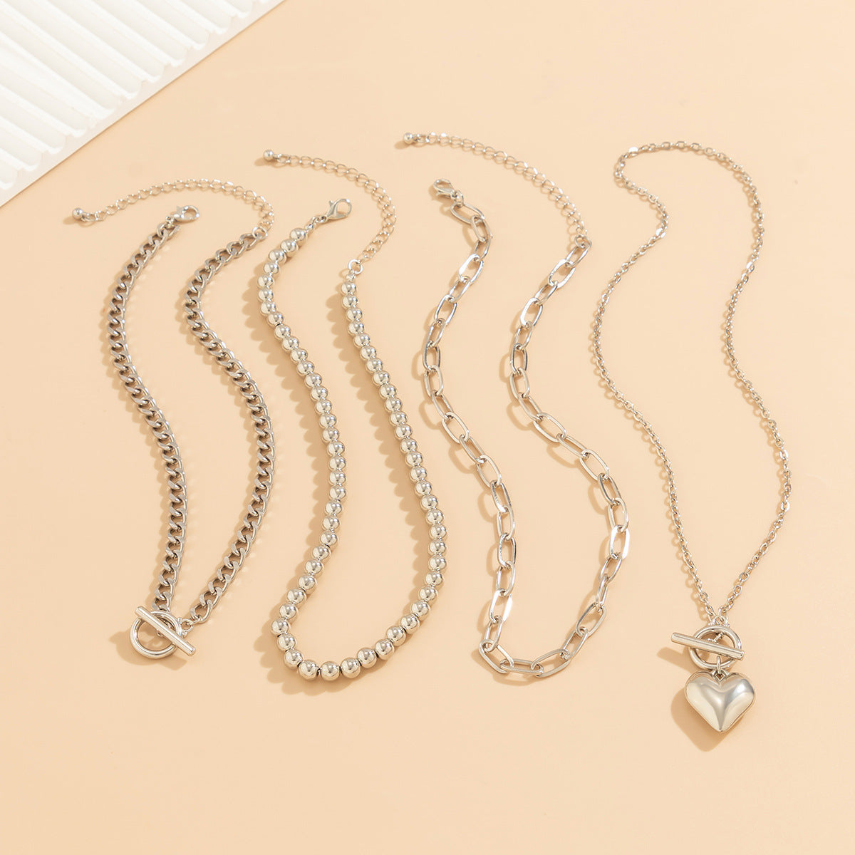 Versatile geometric OT buckle short love necklace